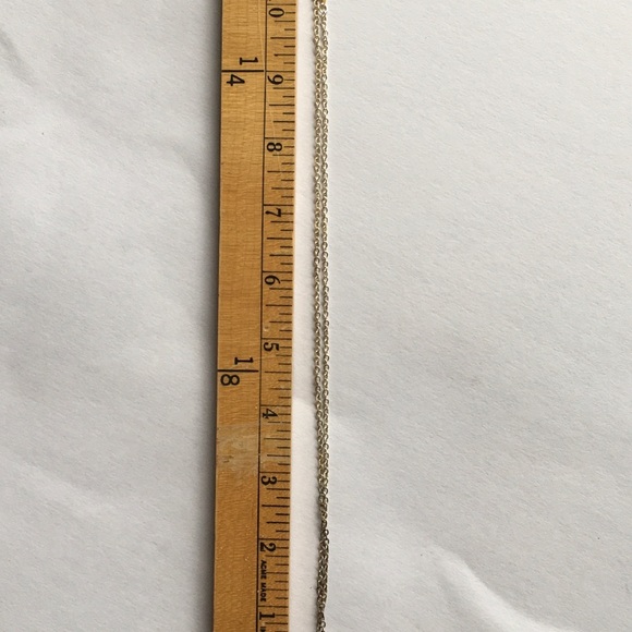 “Mom” Necklace - Perfect for Mothers Day - Picture 3 of 3